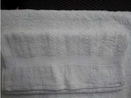 22" x 34" White Coronet 9.5 lb. 100% Ring Spun Cotton Hotel Bath Mat